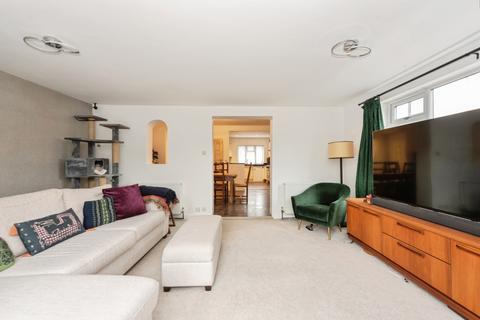 undefined, Vale Road, Worcester Park, Surrey, KT4