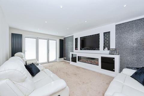 4 bedroom bungalow for sale, Grafton Road, Worcester Park, Surrey, KT4