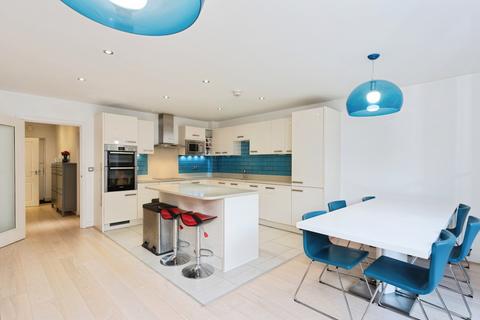 undefined, Westmount Close, Worcester Park, Surrey, KT4