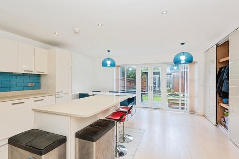 undefined, Westmount Close, Worcester Park, Surrey, KT4