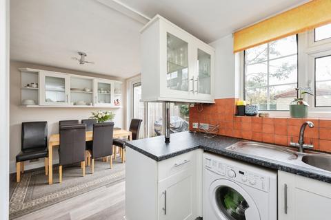undefined, Kingshill Avenue, Worcester Park, KT4