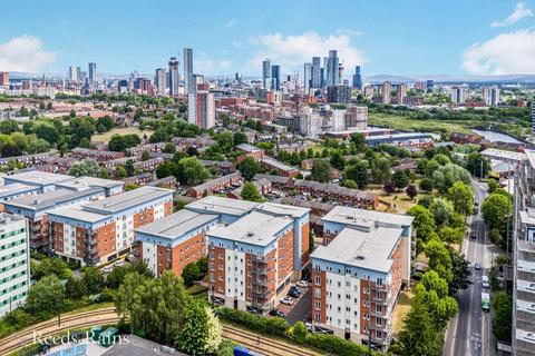 3 bedroom apartment for sale, Elmira Way, Salford M5