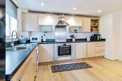 3 bedroom apartment for sale, Elmira Way, Salford M5