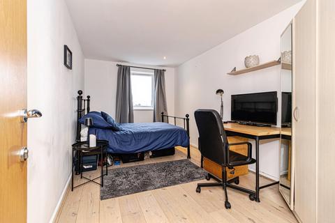 3 bedroom apartment for sale, Elmira Way, Salford M5