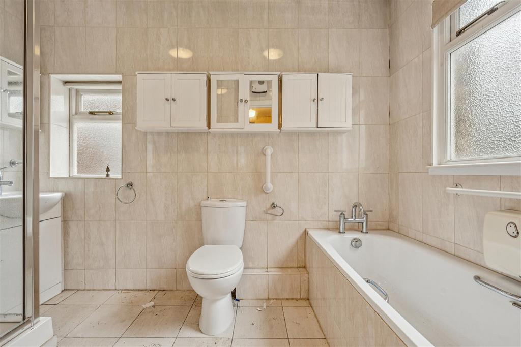 FOR SALE - Whellock Road, W4