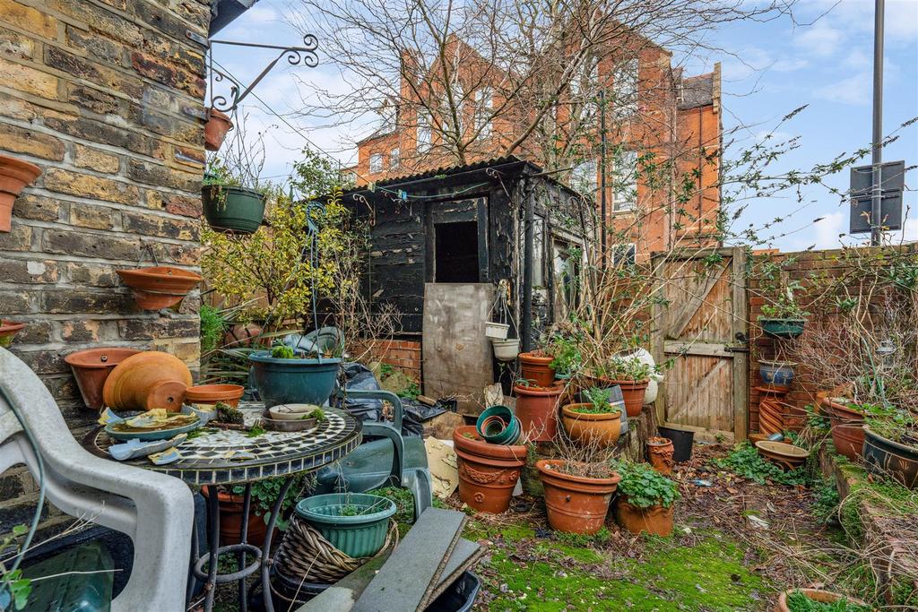 FOR SALE - Whellock Road, W4