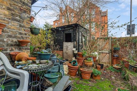 3 bedroom terraced house for sale, Whellock Road, London