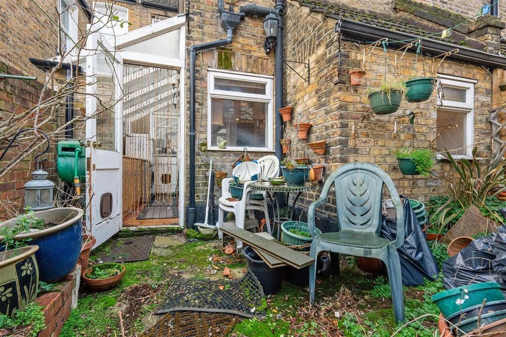 FOR SALE - Whellock Road, W4