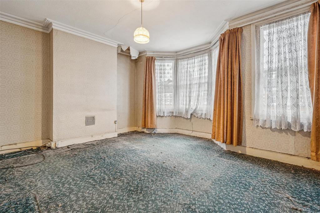 FOR SALE - Whellock Road, W4