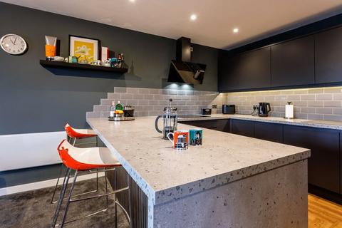 2 bedroom apartment for sale, Ouseburn Wharf, Quayside, Newcastle Upon Tyne