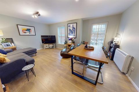 2 bedroom apartment for sale, Potato Wharf, Castlefield, Manchester
