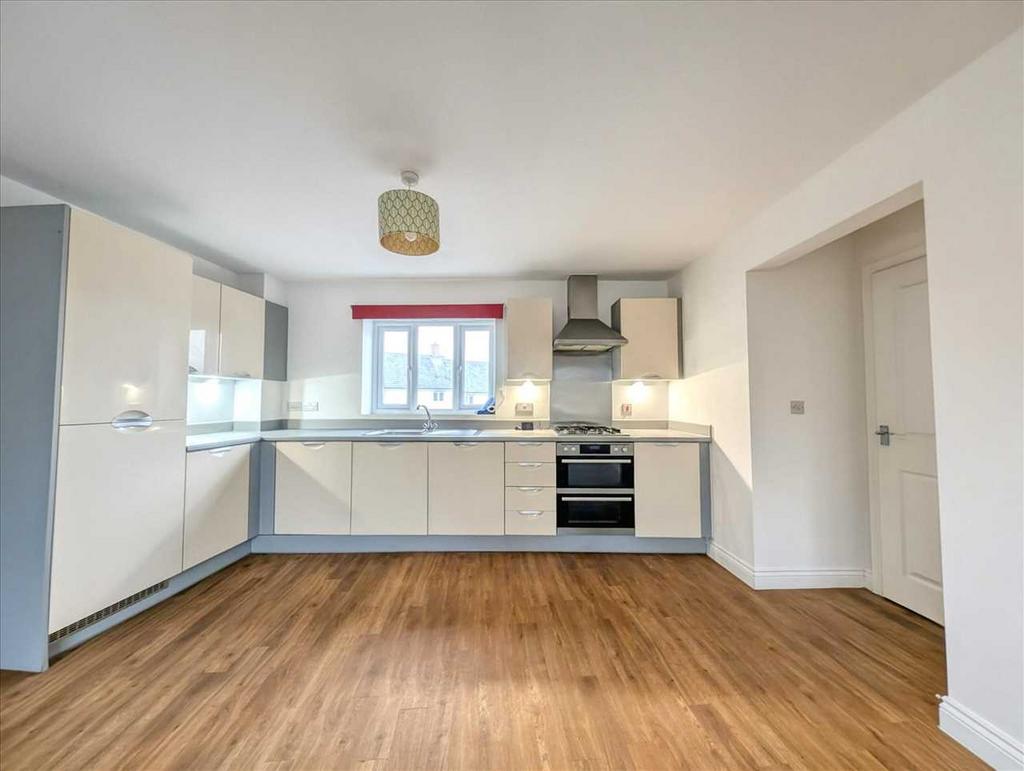 Kitchen / Diner /