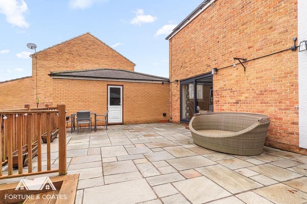 Paddock Mead 40.jpg