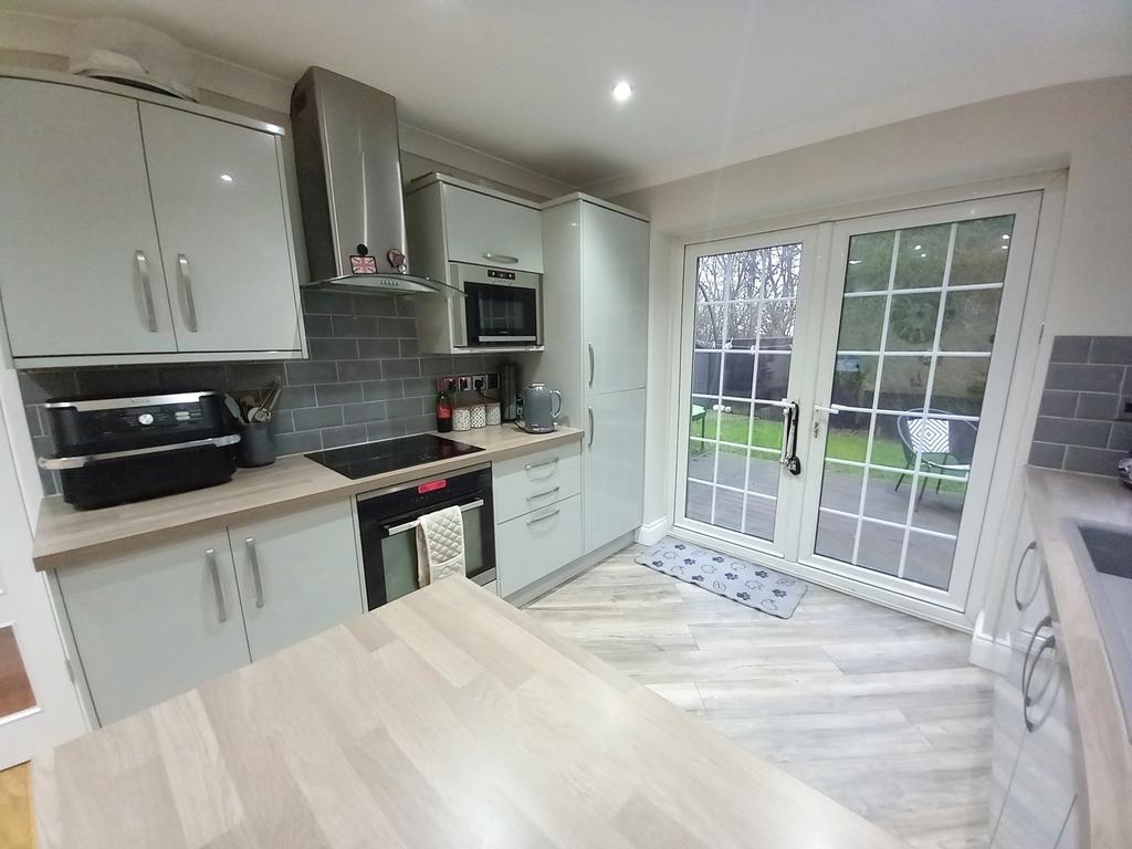 Dining kitchen