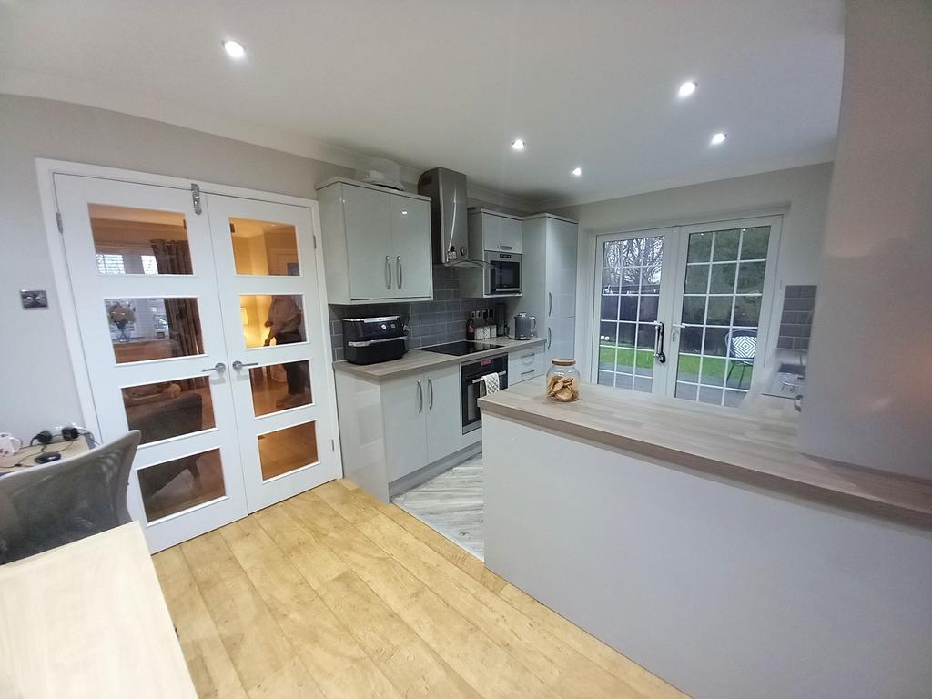 Dining kitchen