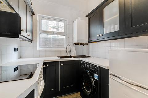 2 bedroom flat to rent, Rossiter Road, London