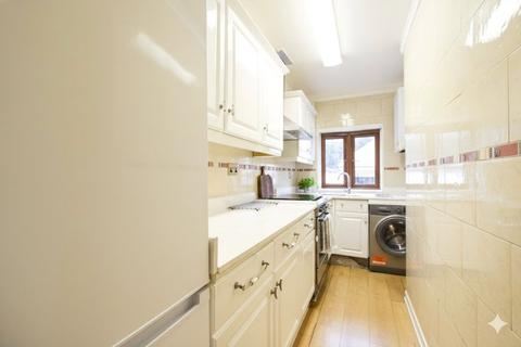 undefined, North Street, Romford RM1
