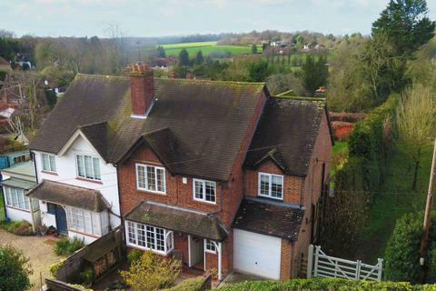 undefined, Bedwins Lane, Cookham, SL6