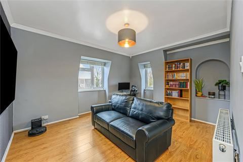 2 bedroom flat for sale, Valence Avenue, Dagenham RM8