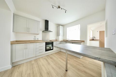 2 bedroom terraced house for sale, Main Street, Paull, Hull
