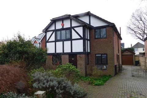 4 bedroom detached house for sale, Kingsway Close, Christchurch BH23