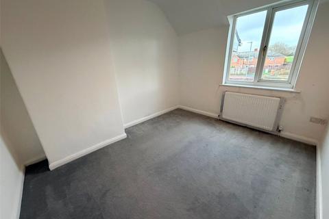 3 bedroom semi-detached house to rent, Broadway, Low Fell, Gateshead, NE9
