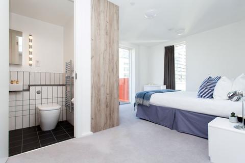 3 bedroom flat to rent, Millharbour, London
