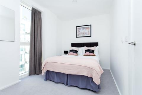 3 bedroom flat to rent, Millharbour, London