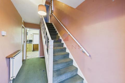 3 bedroom semi-detached house for sale, Beeleigh Close, Colchester CO2