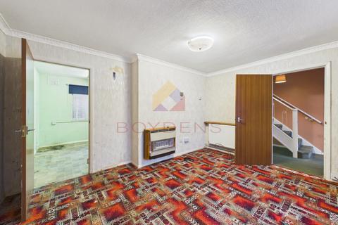 3 bedroom semi-detached house for sale, Beeleigh Close, Colchester CO2