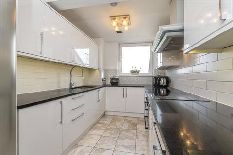 3 bedroom flat to rent, Ares Court, Homer Drive, London