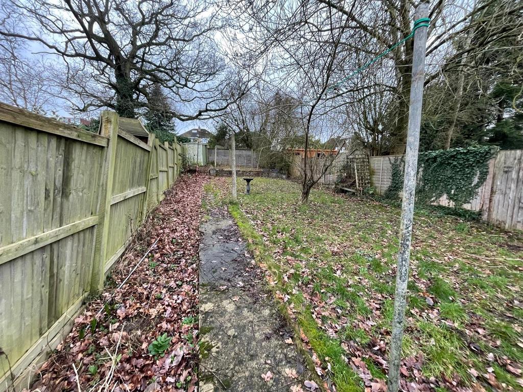 Deepdene 34 Garden.jpg