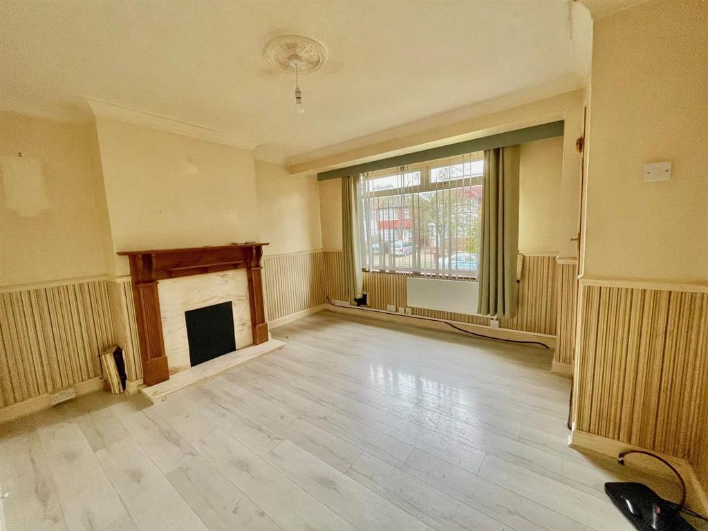 Deepdene 34 Lounge.jpg