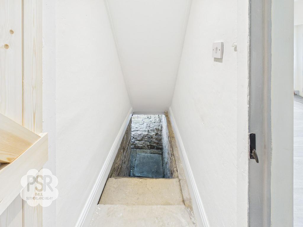 Landing/ Stairway