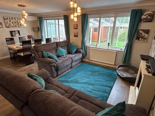 Lounge/dining room
