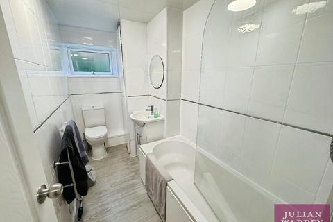 2 bedroom flat for sale, Palatine Road, West Didsbury, Manchester, M20