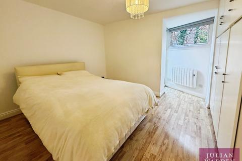 2 bedroom flat for sale, Palatine Road, West Didsbury, Manchester, M20