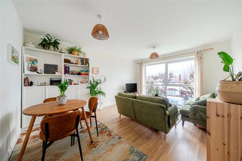 2 bedroom flat for sale, Cranes Park Avenue, Surbiton KT5