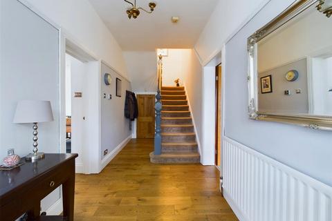 4 bedroom semi-detached house for sale, Glendale Avenue, Whitley Bay