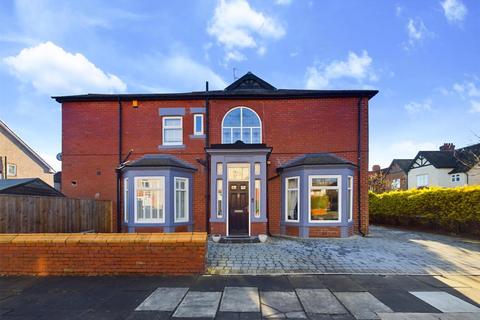 4 bedroom semi-detached house for sale, Glendale Avenue, Whitley Bay