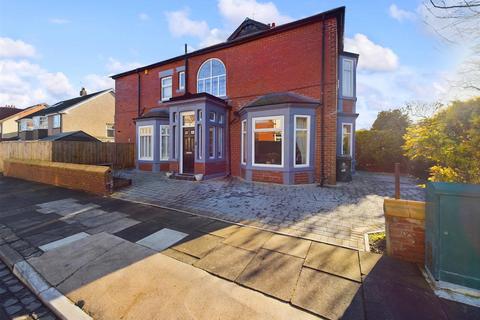 4 bedroom semi-detached house for sale, Glendale Avenue, Whitley Bay