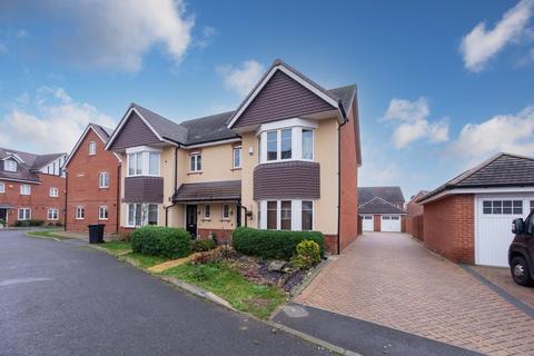 3 bedroom semi-detached house for sale, Boxall Way, Langley SL3