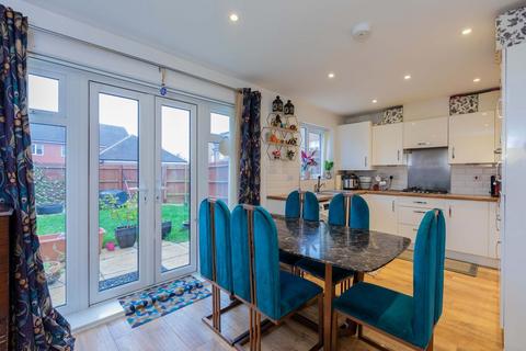 3 bedroom semi-detached house for sale, Boxall Way, Langley SL3