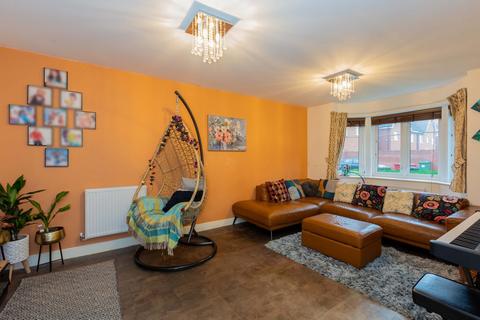 3 bedroom semi-detached house for sale, Boxall Way, Langley SL3