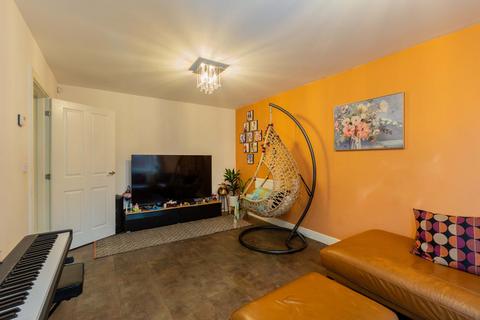 3 bedroom semi-detached house for sale, Boxall Way, Langley SL3