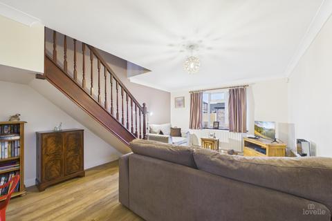 2 bedroom semi-detached house for sale, Hawthorne Close, North Lincolnshire DN15