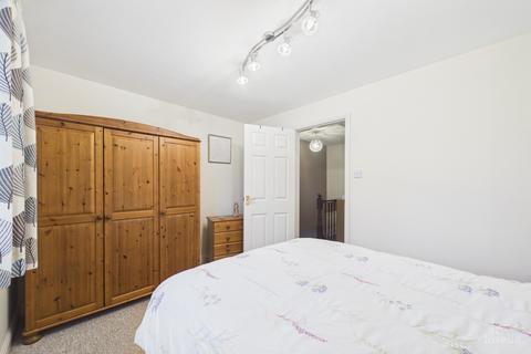 2 bedroom semi-detached house for sale, Hawthorne Close, North Lincolnshire DN15
