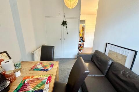 1 bedroom apartment to rent, Shoreditch , London E2