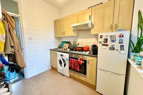 1 bedroom apartment to rent, Shoreditch , London E2