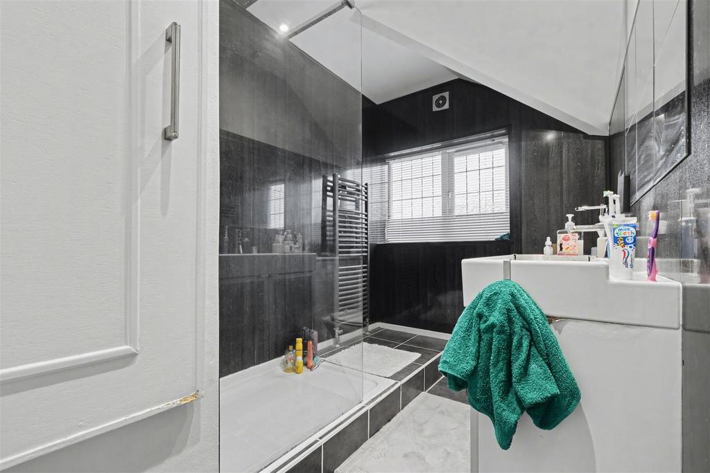 Shower Room.jpeg